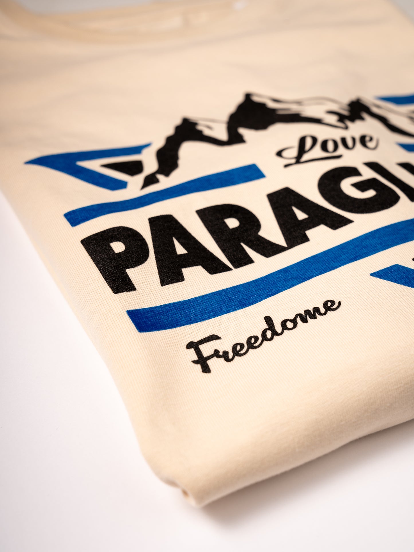 "LOVE PARAGLIDING" ORGANIC T-SHIRT