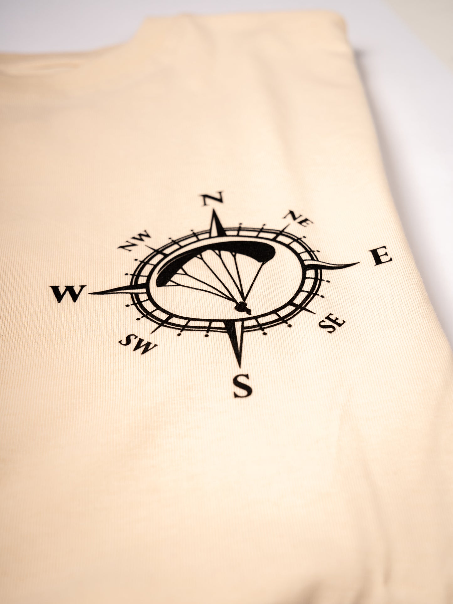 "WEST - EAST" ORGANIC T-SHIRT